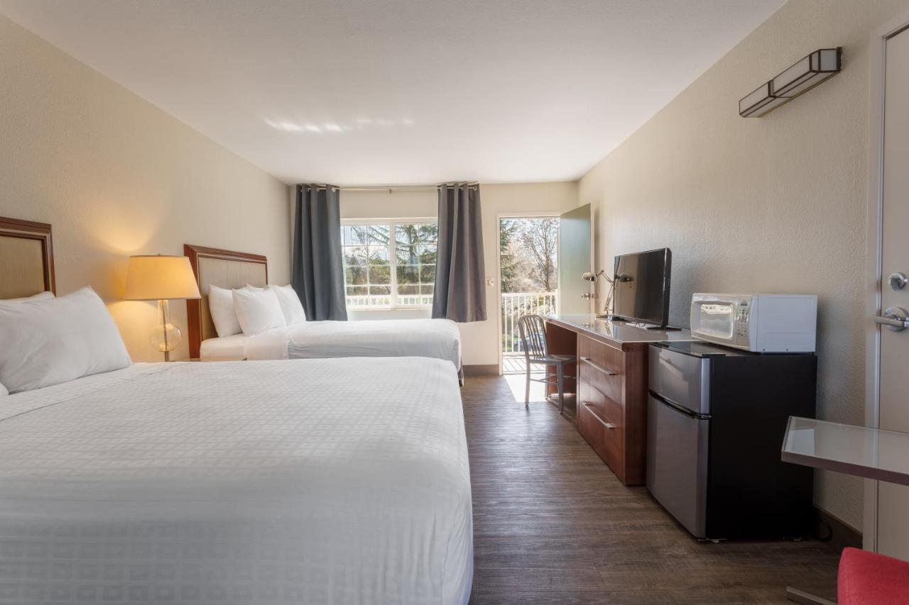 Riverfront Inn Roseburg Eksteriør billede