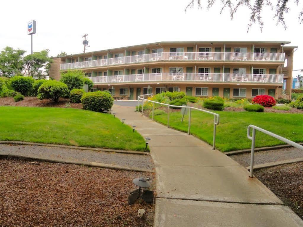 Riverfront Inn Roseburg Eksteriør billede