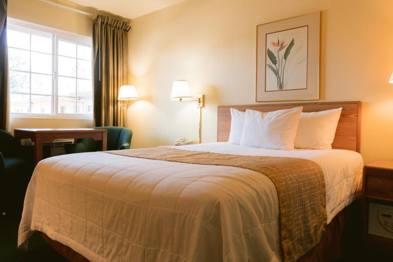 Riverfront Inn Roseburg Eksteriør billede