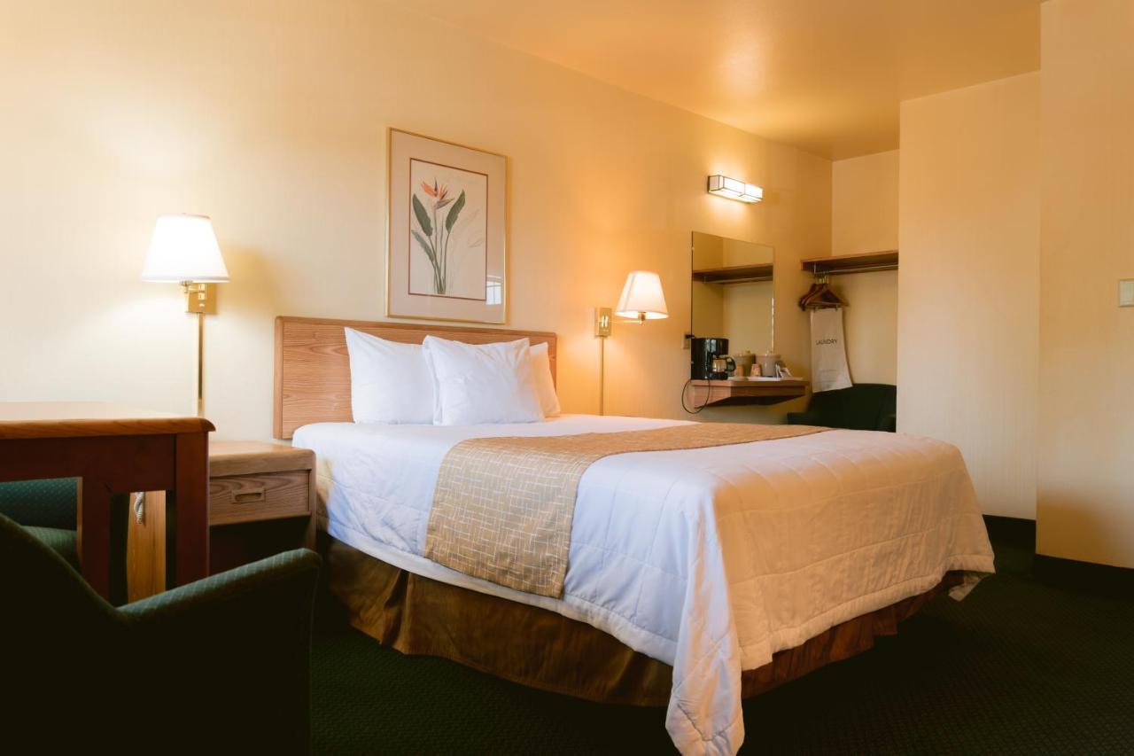 Riverfront Inn Roseburg Eksteriør billede