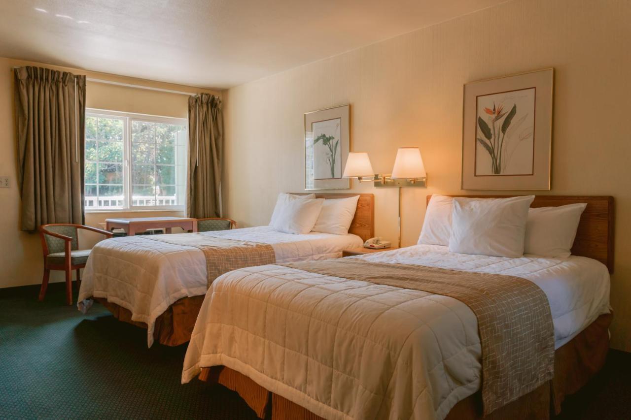 Riverfront Inn Roseburg Eksteriør billede